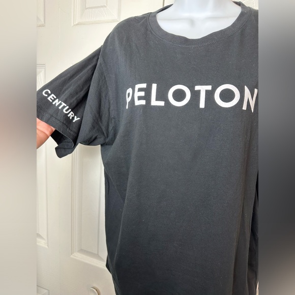 PELOTON Century 100 Club Logo Tee T-Shirt Black White Crewneck Cycling Rides - Picture 4 of 8
